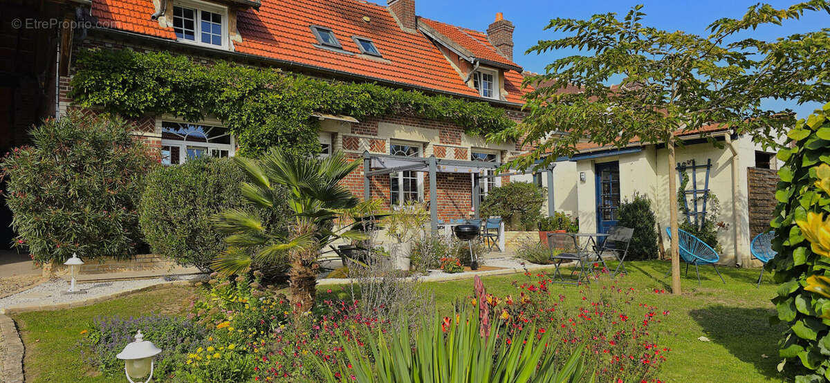 Maison à CHEVINCOURT