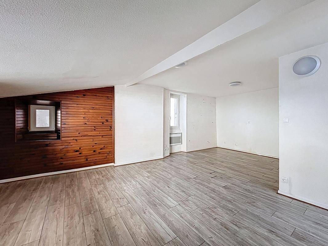 Appartement à TOURNON-SUR-RHONE