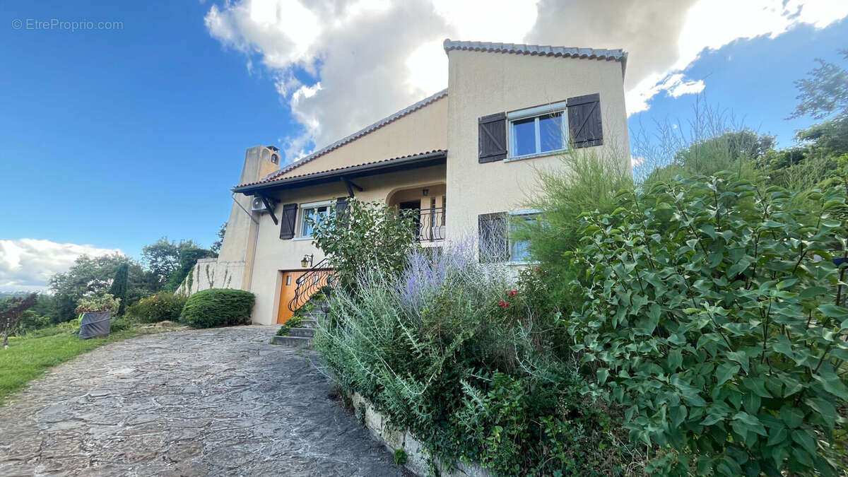 Maison à TERNAY