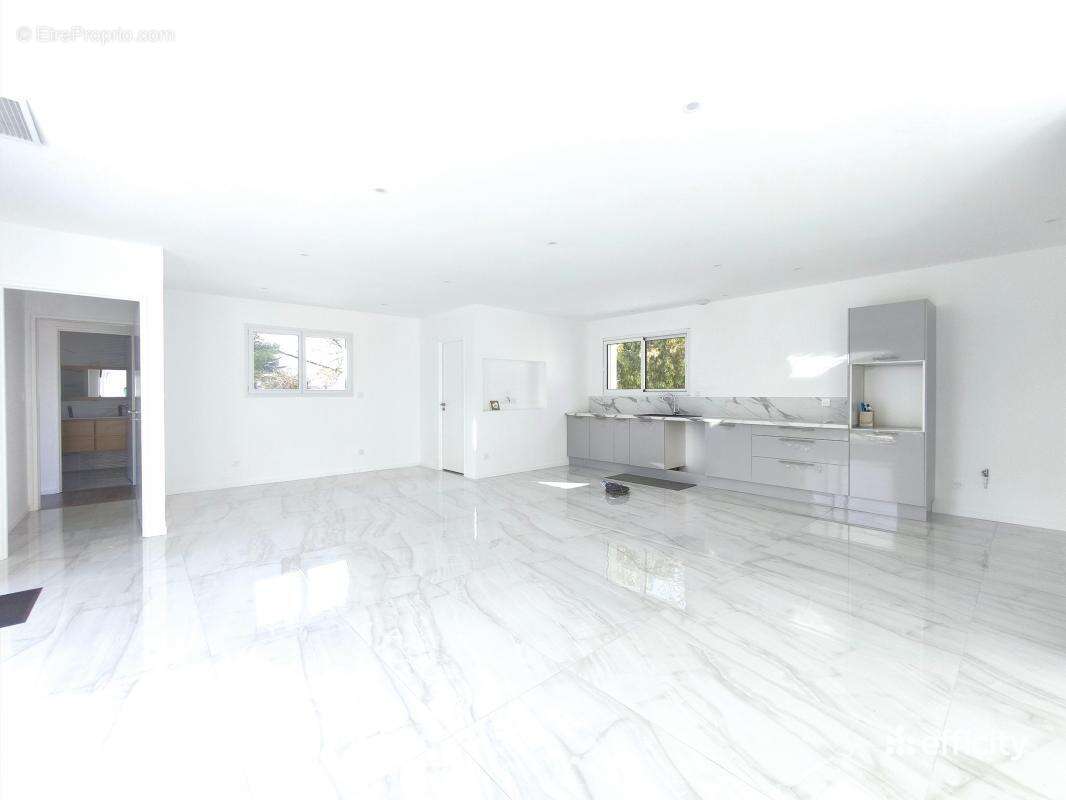 Maison à SAINT-ANDRE-DE-CUBZAC