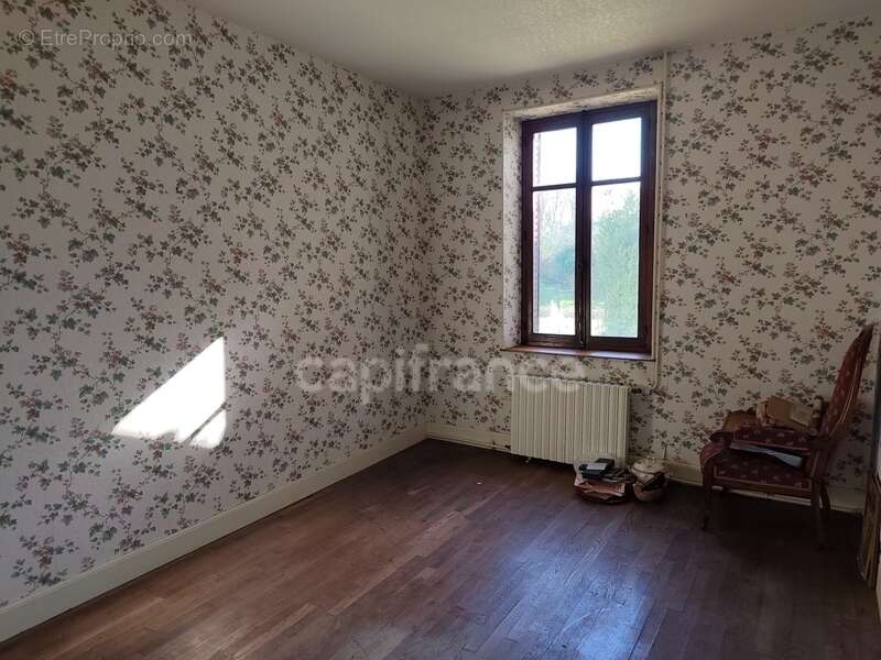 Maison à TOULON-SUR-ARROUX