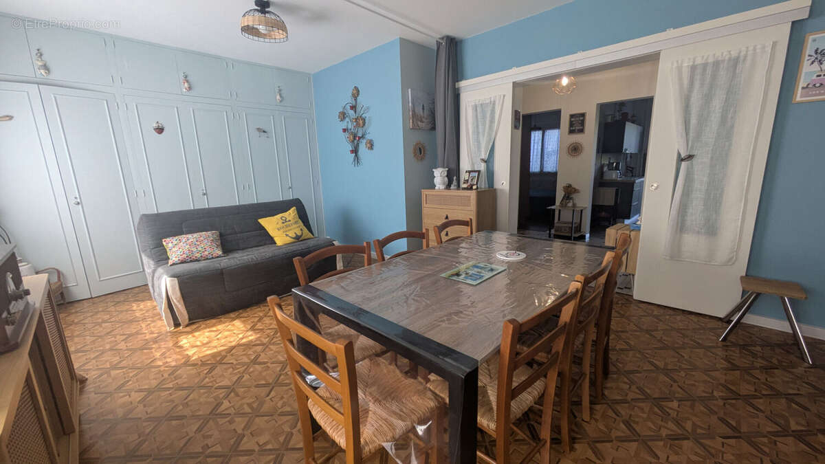 Rochefort Centre - Appartement T2 de 58 m² avec garage, cellier et possibilité de 2ème chambre - photo 3