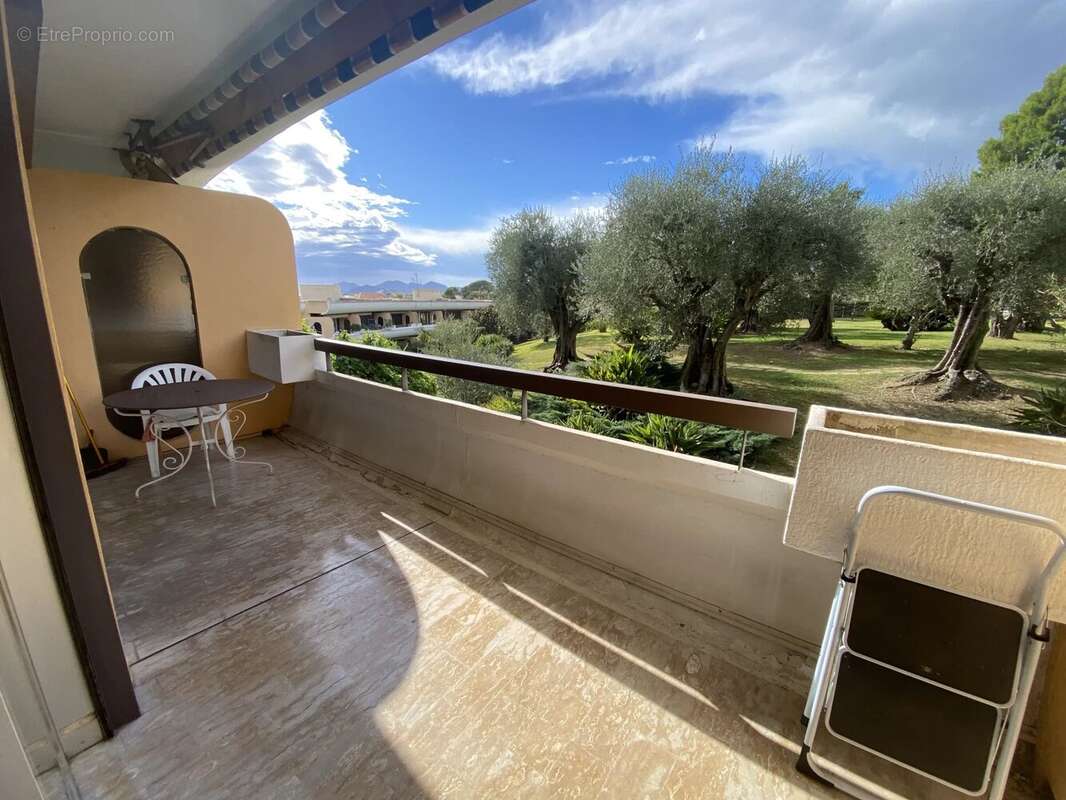 Appartement à LE CANNET