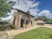 Maison à CHERISY