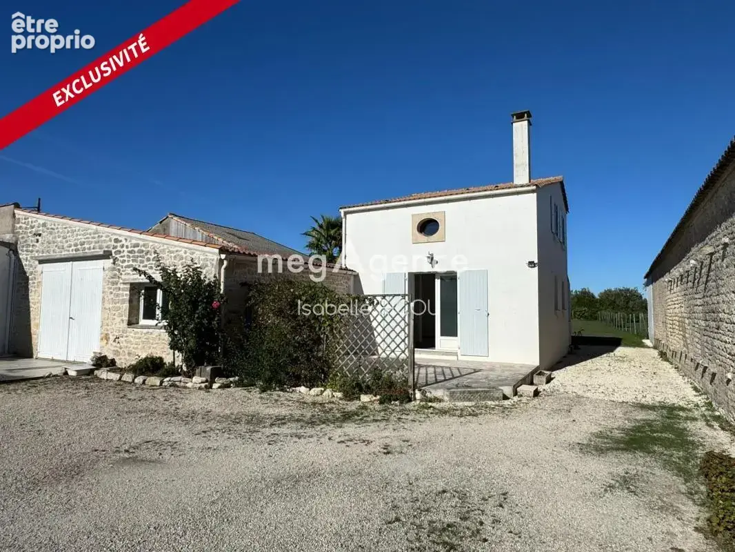 SAINT-PIERRE D'OLERON - La Chefmalière – Ensemble immobilier 196 m² habitables, chai en pierre et dépendances sur env. 1600 m² - photo 13