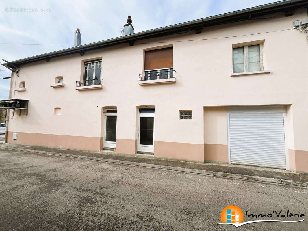 Appartement 243 m² à Rambervillers  - photo 2