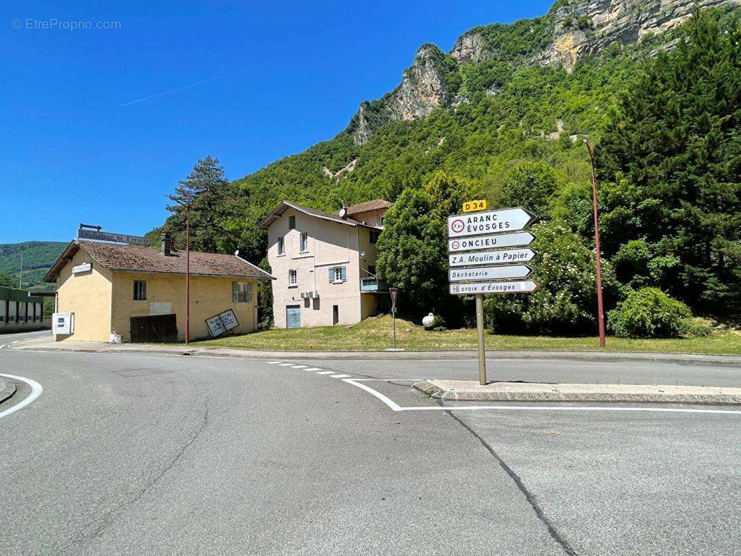 Maison à SAINT-RAMBERT-EN-BUGEY