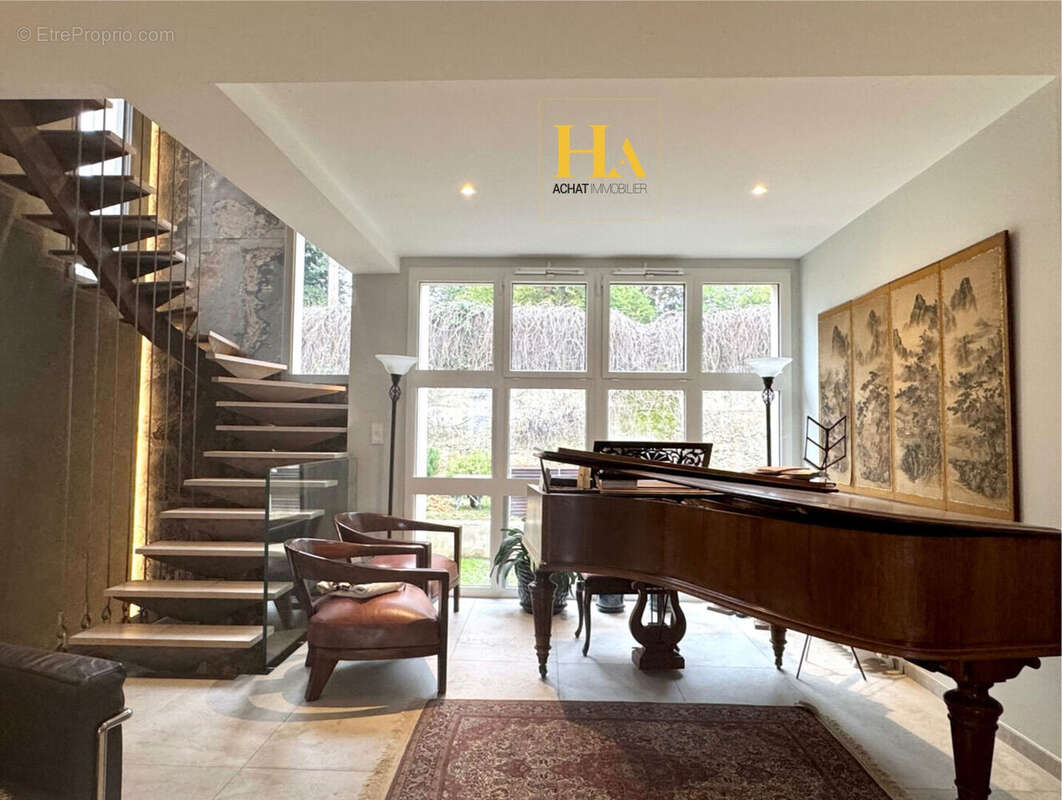 Maison à MONTELIMAR