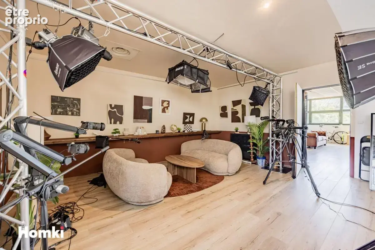 Local commercial T2 de 187 m² à Bagnolet 93170, Avenue Gallieni - photo 2