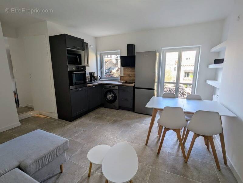 Appartement à MARSEILLE-1E