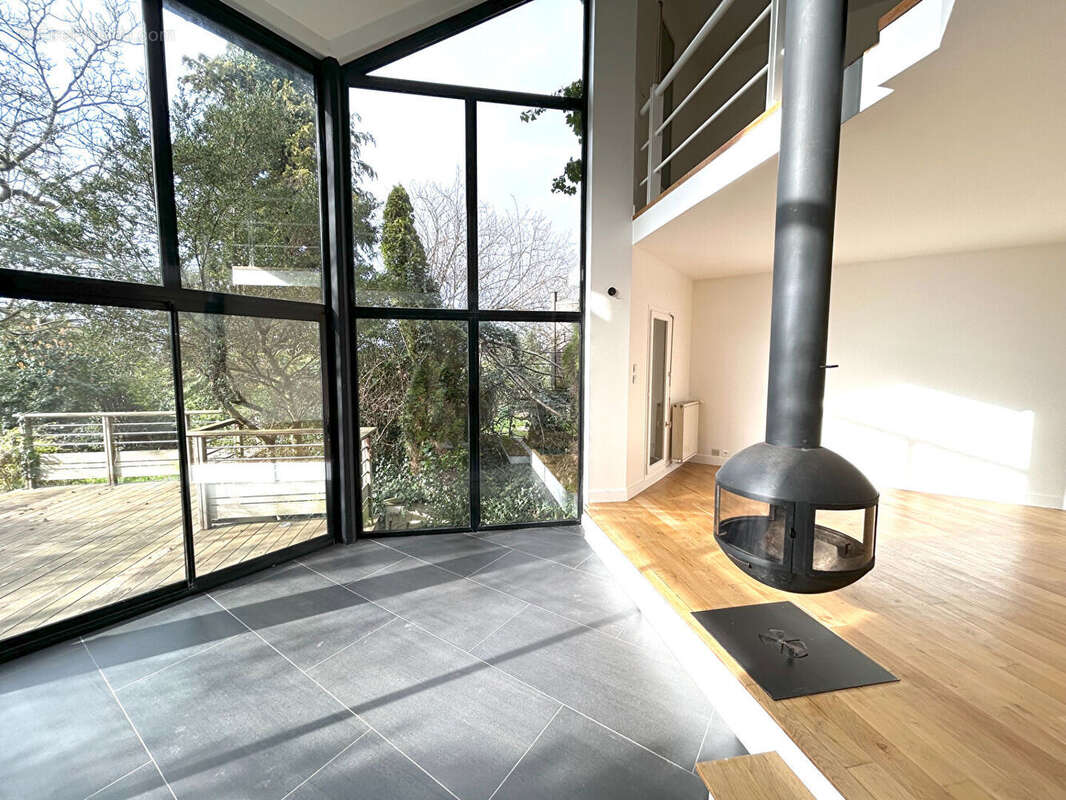 Maison à L'HAY-LES-ROSES