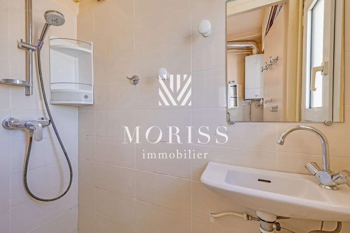 Appartement à PARIS-14E