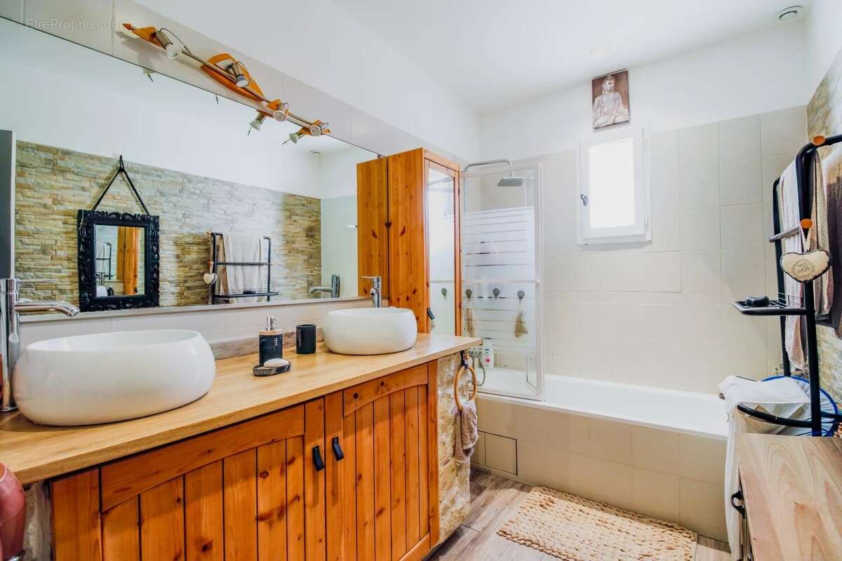 Maison à SAINT-MARTIN-DU-VAR