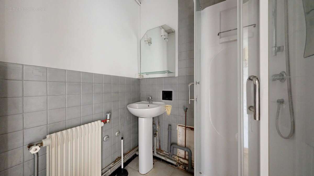 Appartement à LES PAVILLONS-SOUS-BOIS