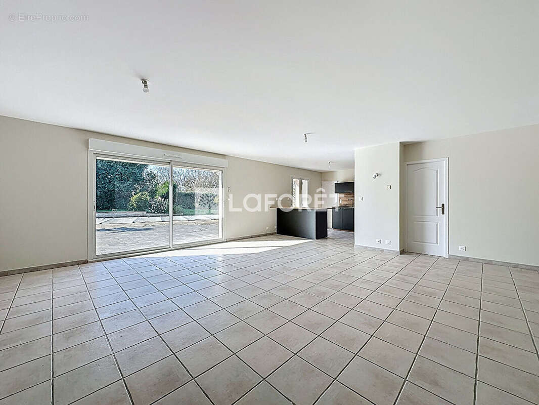 Maison à SAINT-JULIEN-SUR-VEYLE