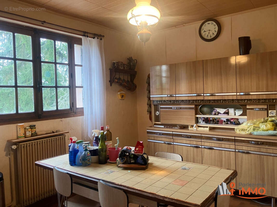 Maison à SURGY