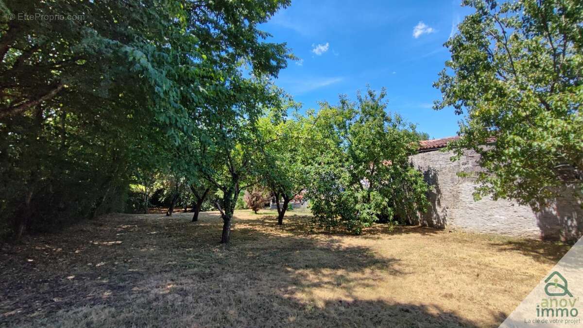 Maison à MAUPREVOIR