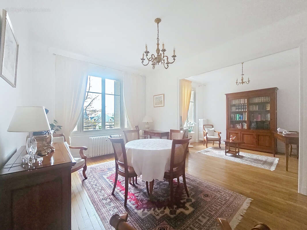 Appartement à VICHY