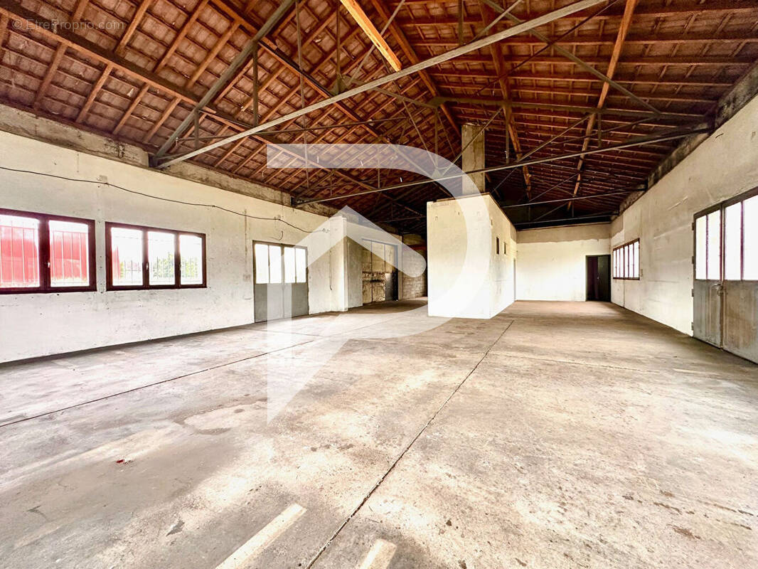 Commerce à CHANTEHEUX