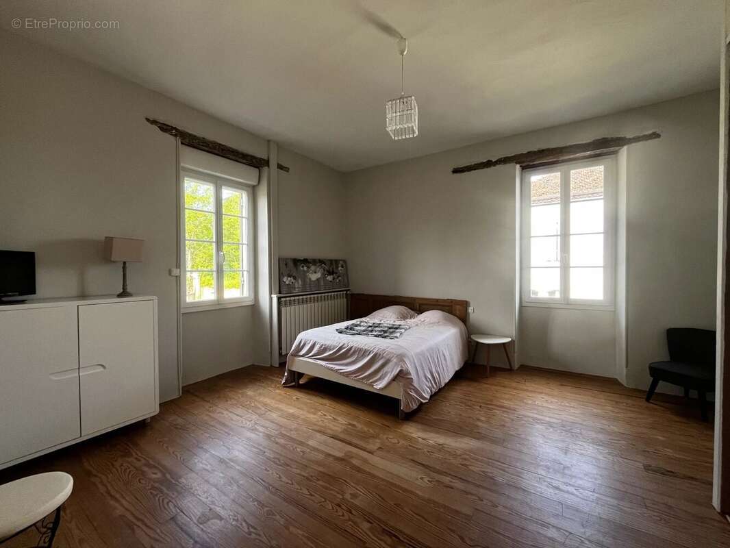 Maison de caractère rénovée - photo 12