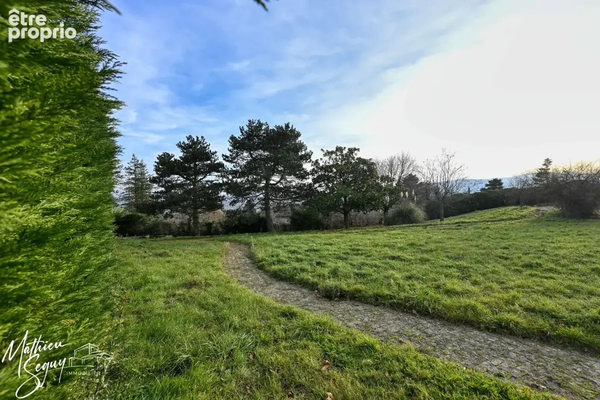 VAUGNERAY - Terrain à bâtir pour une maison P5 à étage + garage - photo 16