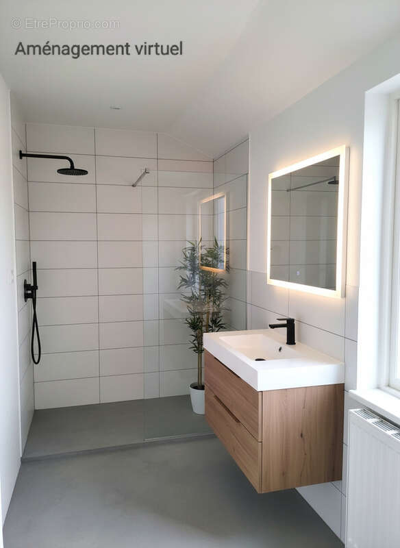 Maison à SAINT-CLAIR-DE-LA-TOUR