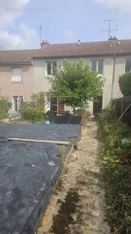 Maison à BELLAC