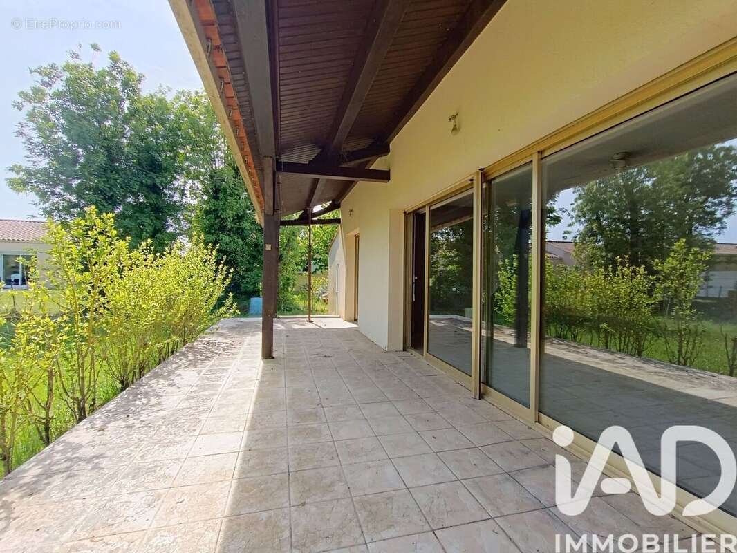 Photo 3 - Maison à LE BERNARD