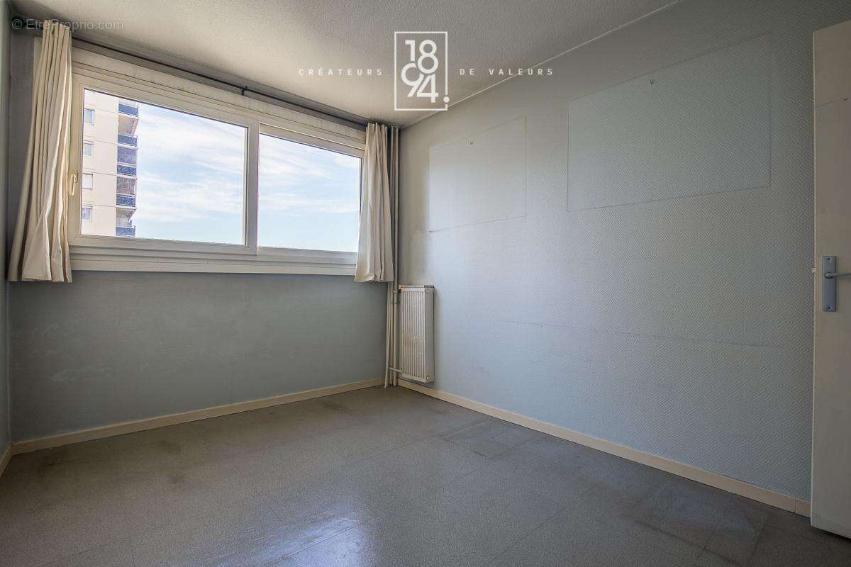 A Vendre I Marseille Saint Tronc I Appartement I T4 I Terrasse I Cave - photo 14