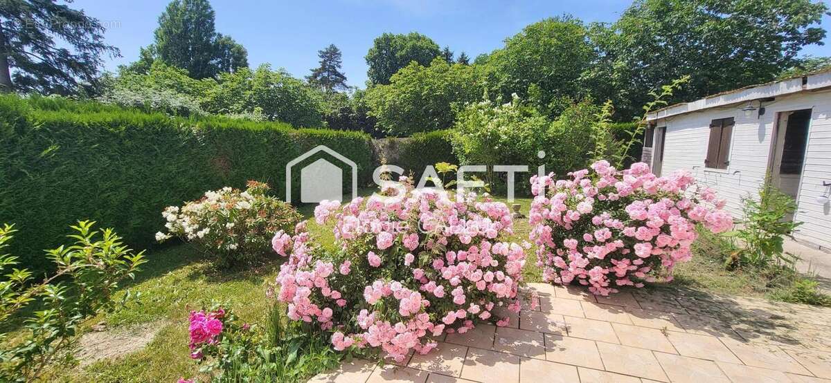 Maison 131 m² à Belhomert-Guehouville  - photo 2