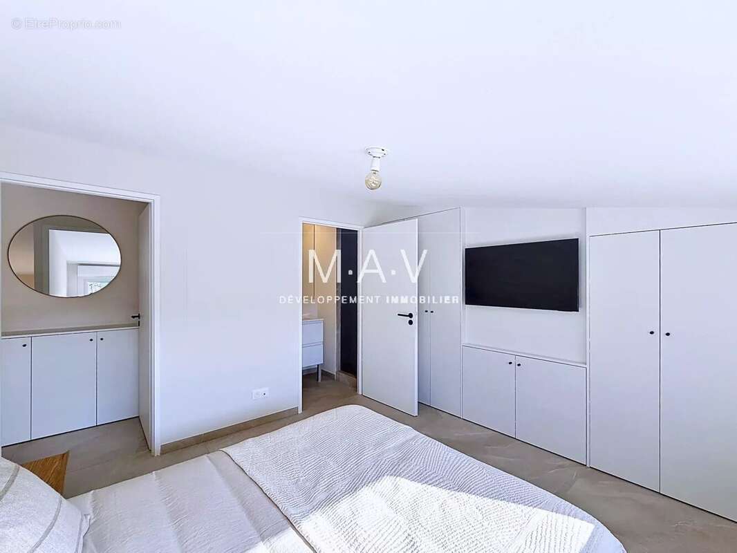 Nice/proche port – appartement duplex 3 pièces, dernier étage, état neuf, 2 terrasses au calme - photo 17
