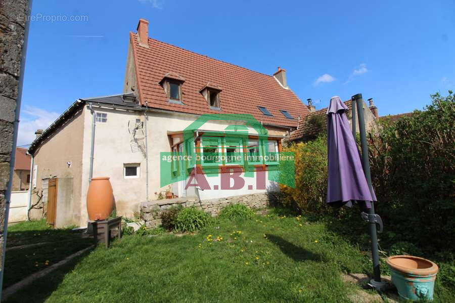 Maison à CORBIGNY