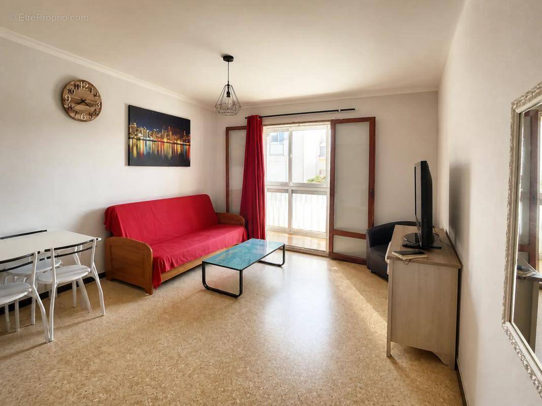 Appartement à SIX-FOURS-LES-PLAGES