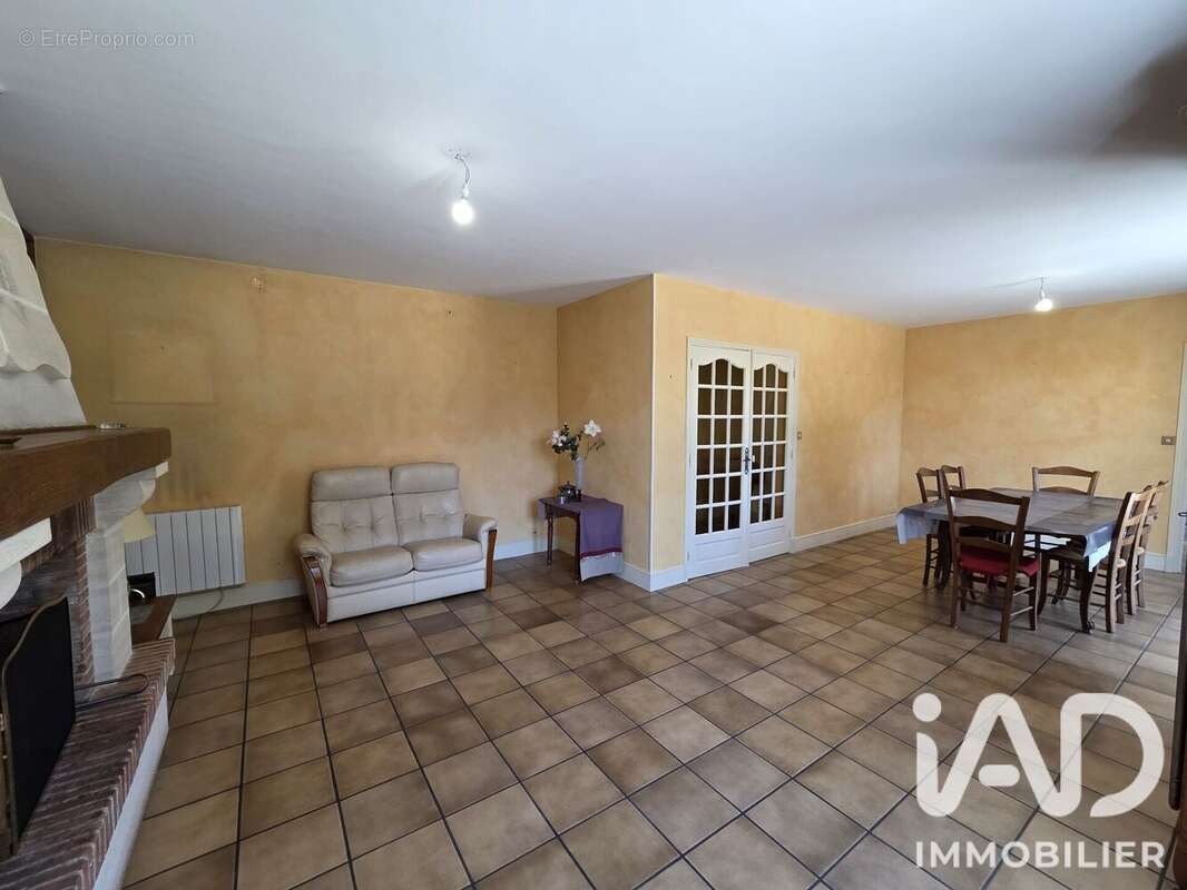 Maison 130 m² à Argentan  - photo 2