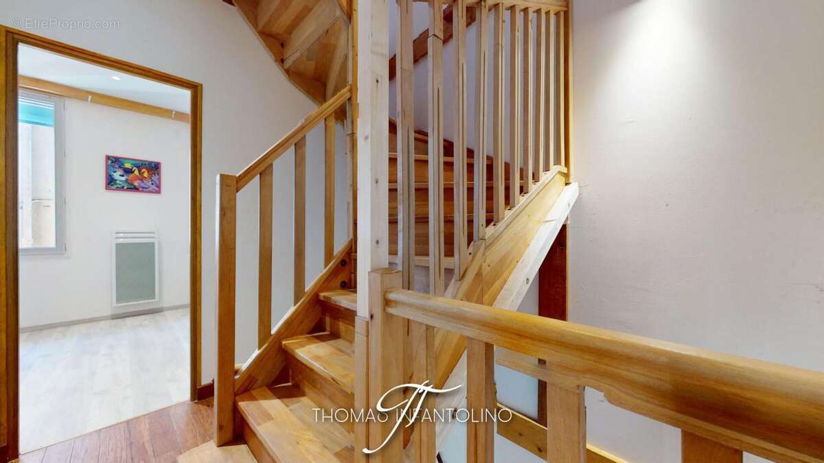 En exclusivite - 4 chambres - 2 salles d'eau - 2 wc - cour interieure  - renovation complète - photo 8