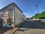 Maison à SAINT-MICHEL-LE-CLOUCQ