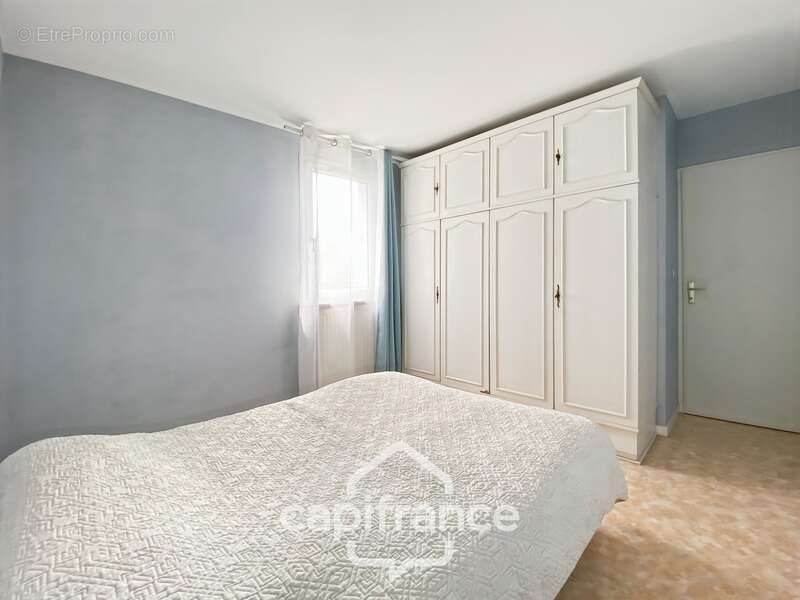 Appartement à SAINT-THIBAULT-DES-VIGNES
