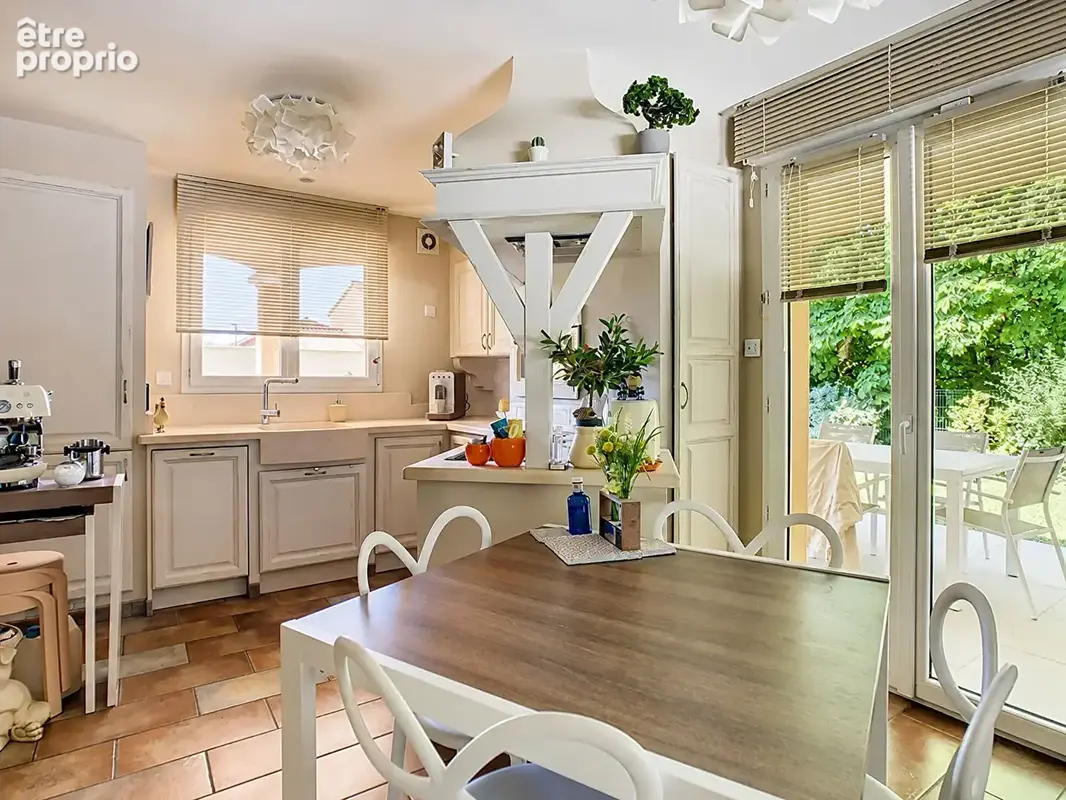 Maison - T6 - 138 m² - photo 8