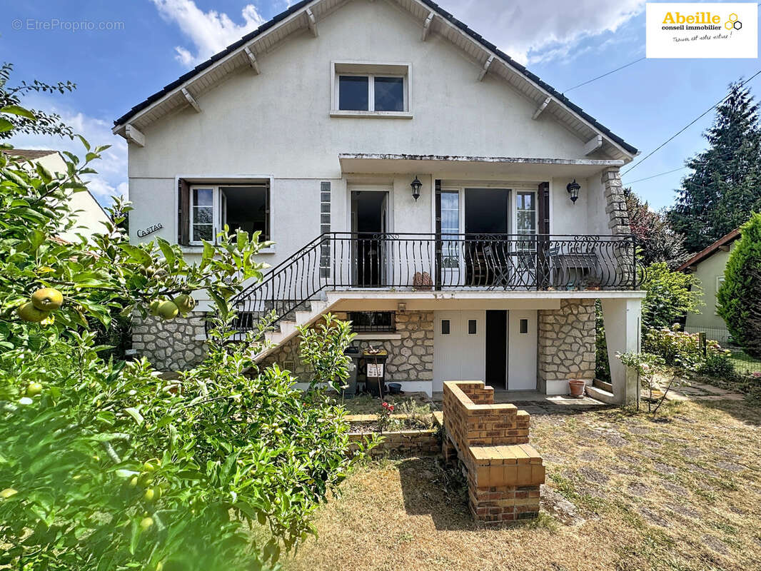Maison à SAINT-CHERON