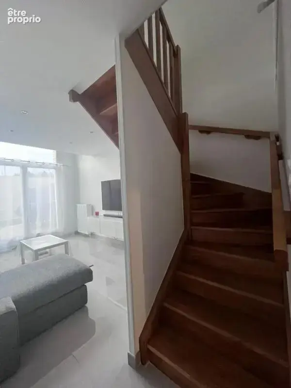 Maison de 4 pièces de 79 m² à Bondy - photo 11