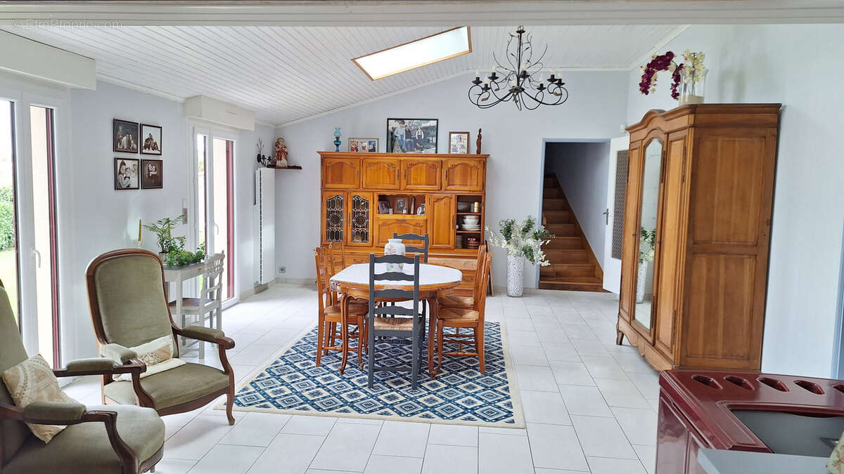 Maison à SAINT-JULIEN-DE-CONCELLES