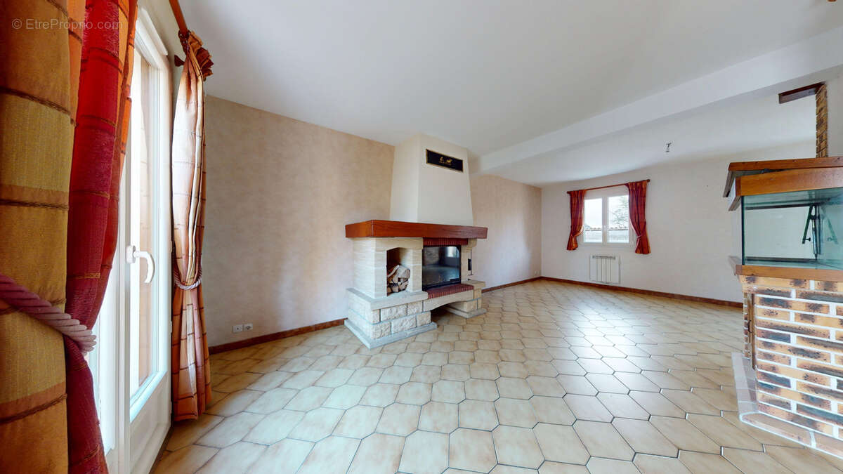 Maison à MONTIGNY-LES-CORMEILLES