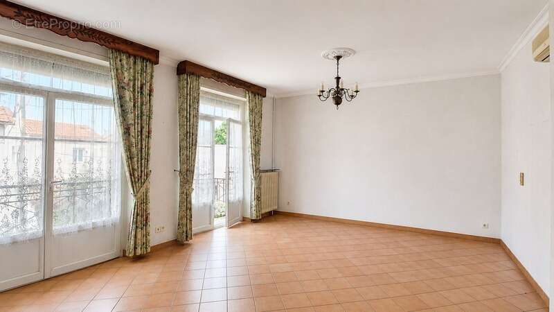 Maison de ville, 4 chambres+1 bureau  avec jardin et garage - photo 15