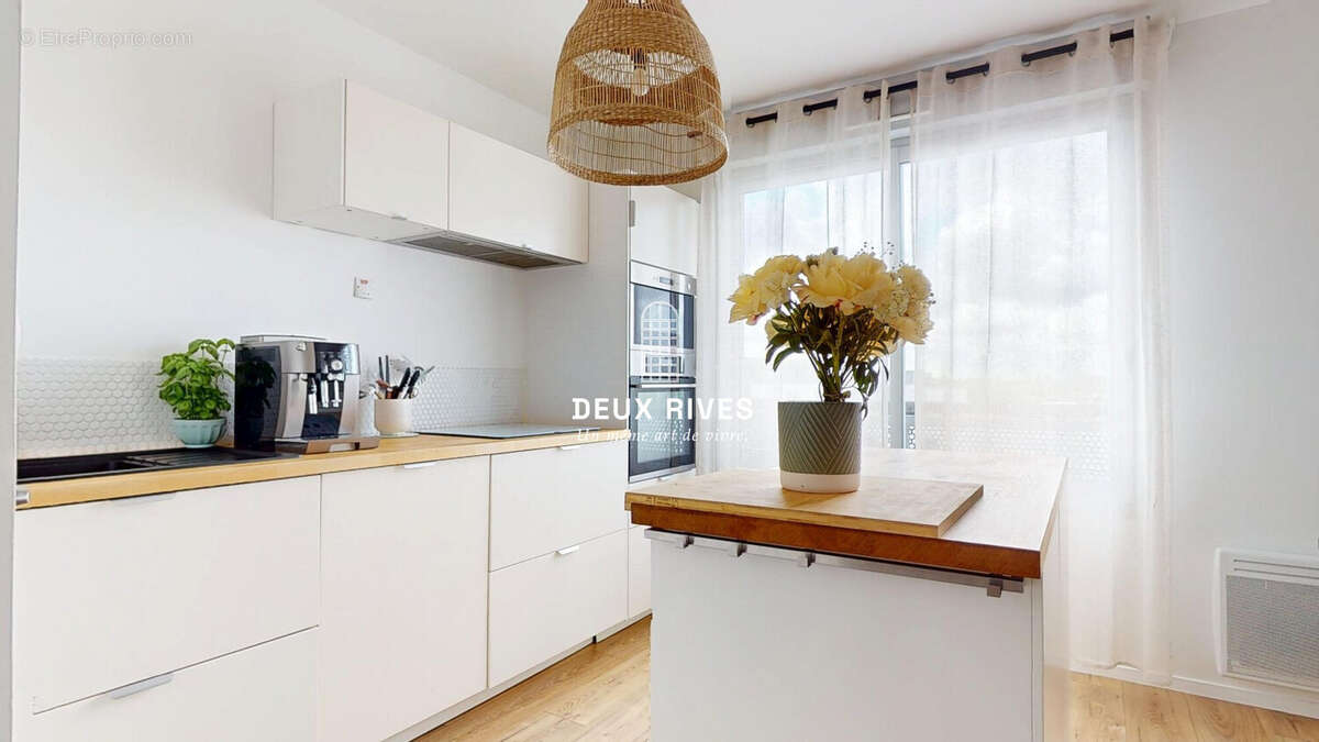 Appartement à SAINTE-LUCE-SUR-LOIRE