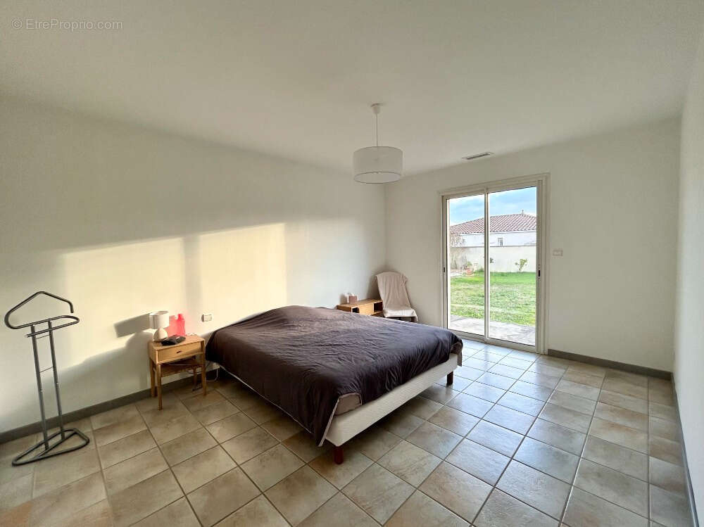 Maison à VILLEMOUSTAUSSOU