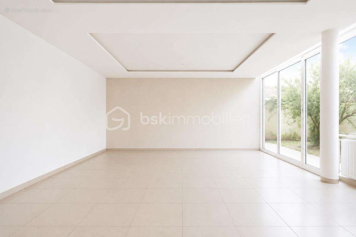 Colombes – maison d’architecte de 193 m² avec dépendance, sous-sol total et jardin paysager – un bien rare aux portes de paris - photo 6