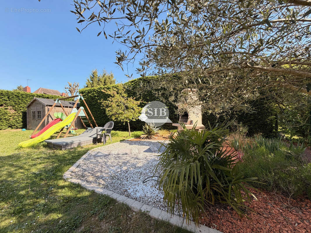 Maison à LA VILLE-DU-BOIS