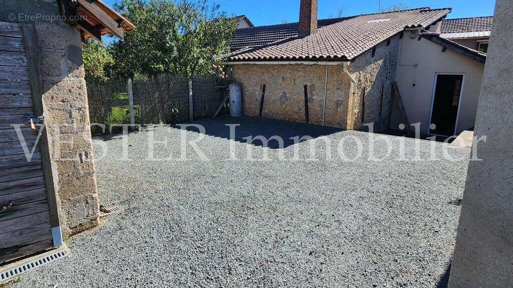 Maison de ville, atelier et jardin - photo 2