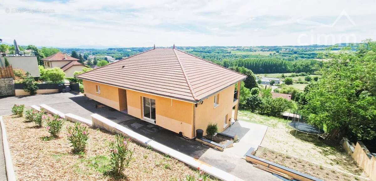  À VENDRE – Superbe propriété avec deux appartements spacieux et prestations haut de gamme - photo 2