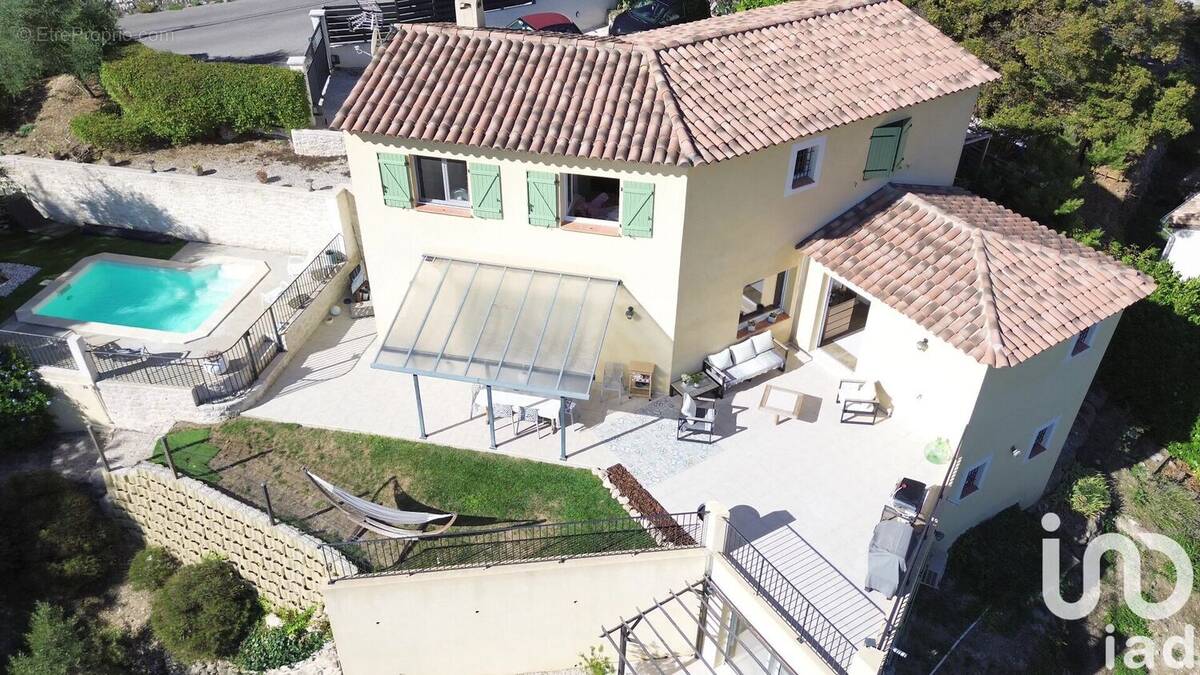 Photo 1 - Maison à LE BROC